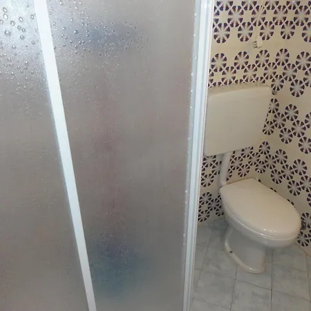 Flat In A With Balcony بيبيوني