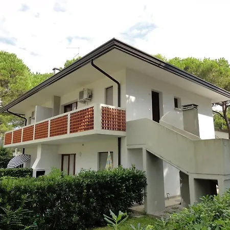 Flat In A With Balcony דירה